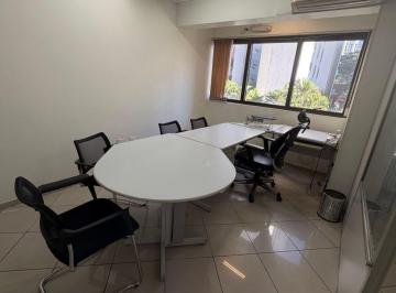 Conjunto comercial com 50m2, uma garagem, com móveis para escritório, pronto par · CJ. COMERCIAL COM 50M2, UMA GARAGEM, EXCELENTE LOCAL-MOBILIADO