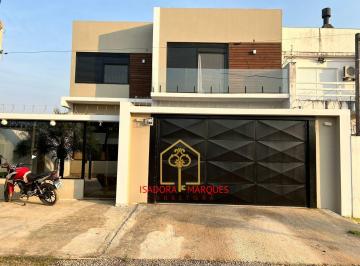 Casa · 220m² · 3 Quartos · 2 Vagas · Casa Alto Padrão em Laranjal, Pelotas/RS