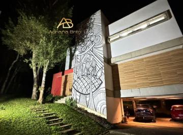 Casa de 3 quartos, Curitiba · REQUINTADA "ÚNICA e Moderna" PORTEIRA FECHADA