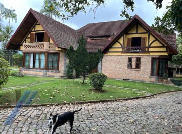 Imagem do Imóvel · Ubatuba, Centro - Casa Sobrado, ótima localização, 03 dormitoriso sendo 01 suíte master e área de la