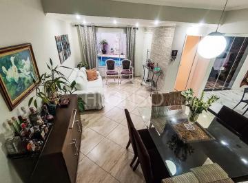 Casa de 4 quartos, Taboão da Serra · TABOÃO DA SERRA - SOBRADO COM 4 QUARTOS, 2 SUÍTES E PISCINA