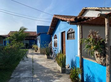 Foto 01 · Casa em Condomínio na Lagoinha, Araruama-RJ: 4 Quartos, 3 Suítes, 150m² - Imperdível!