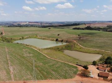 Foto 01 · Fazenda à venda em Tatuí-SP: 2 quartos, 2 salas, 1 banheiro, 3 vagas - 3.066.140,00 m² de área!