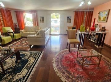 Casa de 4 quartos, Brasília · CASA 02 PAVIMETOS COM SÓLIDA CONSTRUÇÃO , CONFORTO E NATUREZA