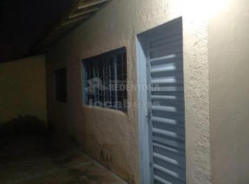 Casa · 250m² · 2 Quartos · 3 Vagas · Casa de 2 dormitórios com edícula no bairro Jardim das Oliveiras.
