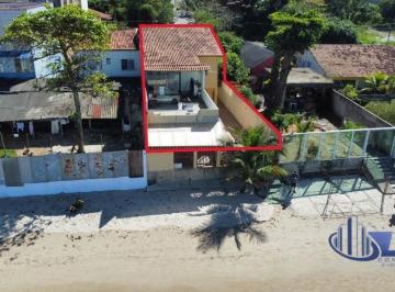 Foto 01 · OPORTUNIDADE- EXCELENTE CASA PÉ NA AREIA PRAIA DE  SANTA MÔNICA COM 02 SUITES, SALA DE TV, COZINHA, 