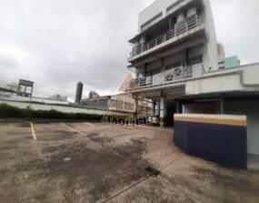Comercial · 1812m² · 40 Vagas · Prédio com várias salas, entrada lateral da frente aos fundos.Tatuapé