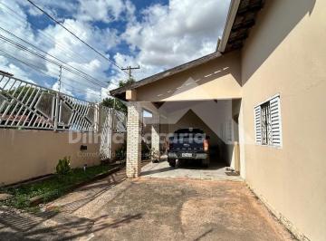 Casa · 150m² · 3 Quartos · 2 Vagas · Casa alto padrão no bairro CPA II em Cuiabá-MT