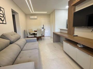 Apartamento · 2 Quartos · 2 Vagas · APARTAMENTO DE ALTO PADRÃO COM 2 SUÍTES A 50M DO MAR DE BOMBINHAS