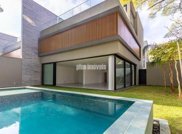 Casa · 869m² · 3 Quartos · 5 Vagas · "Exclusividade e Conforto em Cada Detalhe: Casa de Condomínio no Coração do Brooklin"