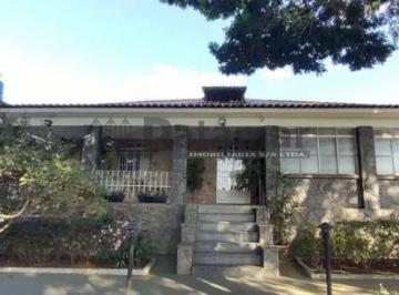 Casa · 360m² · 4 Quartos · 4 Vagas · Casa Espetacular com 4 Dormitórios e Quintal Arborizado