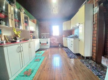 637573_iKr5s9q358muN9743vpR_63757366bbad5247d3f.jpg · Casa com 2 dormitórios, 1 banheiro social, sala de estar, sala de jantar, varanda, cozinha, aceita f