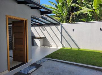Casa de 3 quartos, São Sebastião · Casa em um residencial a venda em Boiçucanga