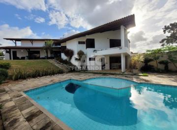 Casa · 230m² · 3 Quartos · 2 Vagas · Casa triplex em Candelária