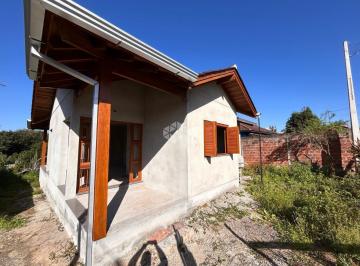 637781_i92539F6Ds284_63778166bcfe8805420.jpg · Casa de 2 dormitórios com 130m² de área construída