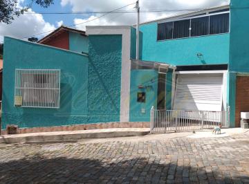 Casa · 110m² · 2 Quartos · 1 Vaga · Casa à venda no bairro Centro - Extrema/MG