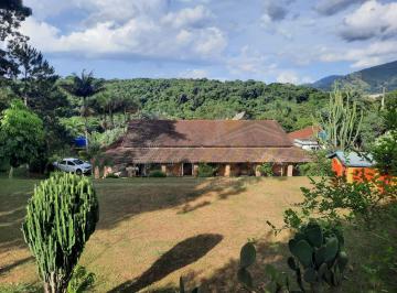 Rural · 3000m² · 4 Quartos · Chácara à venda no bairro Centro - Extrema/MG