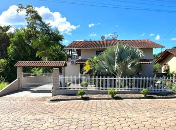 Casa · 250m² · 4 Quartos · 3 Vagas · Casa dois pavimentos em Rodeio