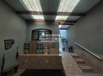 Foto 04 · Excelente casa para locação na Vila Brasileira em Mogi das Cruzes. Com 2 quartos, 1 suíte, 3 banheir