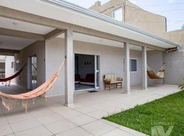 cbd285960a9277b9ee86627d0577ee45e90204e4 · Casa com 4 dorm. para alugar, 228 m² por R$ 1.000/dia - Shangrila - Pontal do Paraná/PR