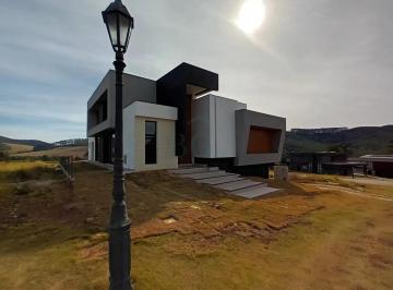 Casa · 400m² · 5 Quartos · 3 Vagas · Casas em Condomínio em Poços de Caldas