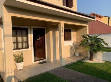 Casa · 145m² · 3 Quartos · 1 Vaga · LINDA CASA DE ESQUINA COM 3 DORM. SUITE E PATIO COM PISCINA