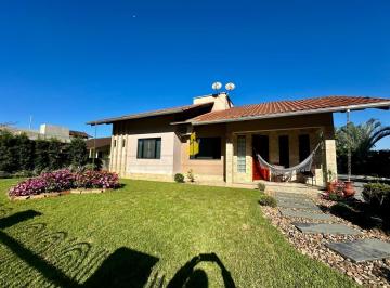 Casa · 200m² · 4 Quartos · 2 Vagas · Casa em Divinéia, Rio dos Cedros/SC