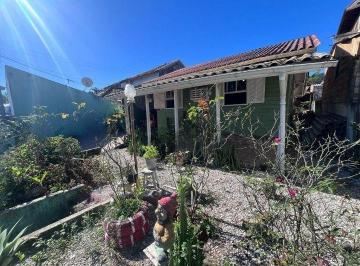 d5bcdb6bf51614273c41910d3427d0b3288c68fa · À venda | Casa com 2 quartos e 90 m² de área construída - Praia do Campeche, em Florianópolis.