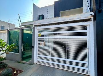 Casa · 155m² · 3 Quartos · 2 Vagas · Sobrado à venda em Maringá, Jardim Iguaçu, com 3 quartos, com 155 m² de construção