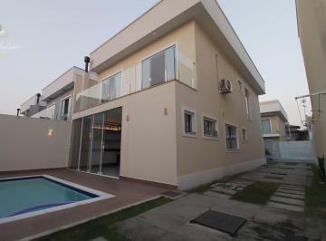 Foto 01 · CASA DUPLEX COM 3 QUARTOS SENDO 2 SUÍTES A VENDA NO BAIRRO EXTENSÃO DO BOSQUE EM RIO DAS OSTRAS RJ