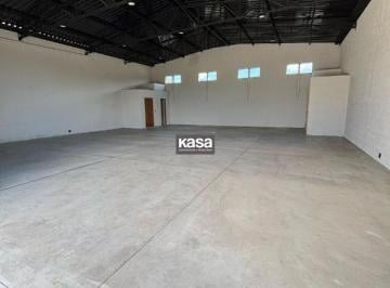 Comercial · 210m² · 4 Vagas · Galpão para locação no Residencial Villa Verde em Bragança Paulista-SP