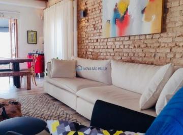 Casa · 210m² · 3 Quartos · 4 Vagas · Sobrado 210m² com 3 suites e area gourmet na Indianópolis