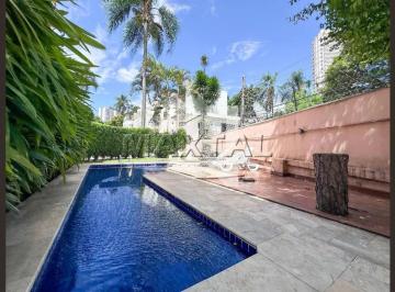 Casa · 200m² · 4 Quartos · 2 Vagas · Casa à venda em condomínio fechado em Santo Amaro, com 4 dormitórios, sendo 2 suítes e 2 vagas.