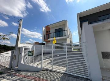 Casa · 106m² · 3 Quartos · 2 Vagas · Casa / Sobrado a Venda