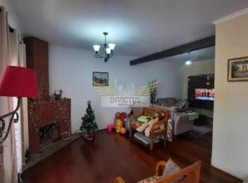 Casa · 235m² · 3 Quartos · 3 Vagas · Casa Térrea com 3 Suítes para Comprar, 235m² - Bairro Campestre, Santo André/SP.