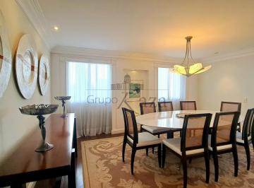 Apartamento · 320m² · 3 Quartos · 5 Vagas · Apartamento - Real Parque - 3 Suítes - 320m².