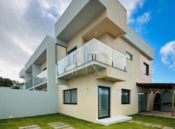 Casa · 150m² · 3 Quartos · 2 Vagas · Lindo Village duplex na Zona Sul de Ilhéus