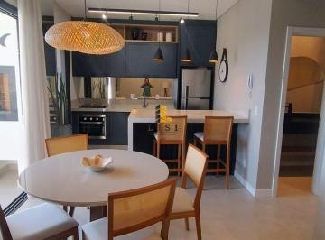 Apartamento · 88m² · 2 Quartos · 2 Vagas · Cobertura 2 suítes mobiliada à venda na Praia do Mariscal Bombinhas SC
