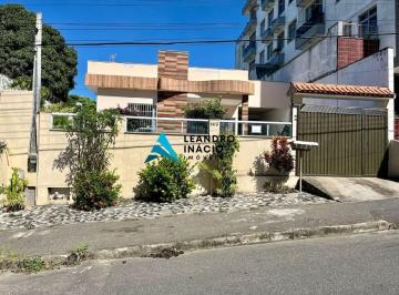 Casa · 145m² · 4 Quartos · 3 Vagas · CASA A VENDA EM MEAIPE COM 4 QUARTOS A 150 MTS DA PRAIA