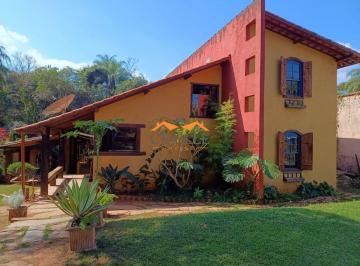 Casa · 250m² · 5 Quartos · 4 Vagas · Casa estilo Toscano ótima localização em Casa Branca