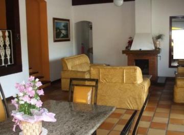 Casa de 3 quartos, Osasco · Casa à venda em Osasco no Bairro do Três Montanhas na Rua Serra dos Itatins