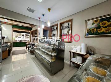Comercial · 140m² · 1 Quarto · Locação comercial de sobrado em Moema de  140m².