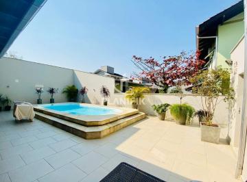 Casa · 408m² · 3 Quartos · 2 Vagas · LINDA CASA COM PISCINA NO BAIRRO BRUSCHAL COM APROX 400M²