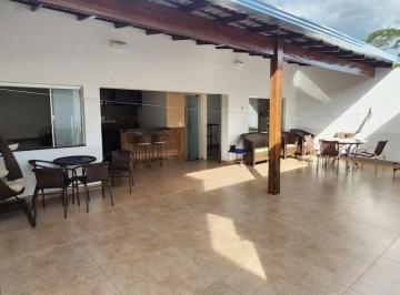 Casa · 273m² · 4 Quartos · 2 Vagas · Sobrado com 4 quartos à venda, bairro Jardim Karaíba - Uberlândia/MG