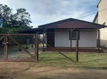 489409_i9a6u_48940966b137f6332eb.jpg · Casa a poucos metros da Lagoa no bairro Ibiraquera SC