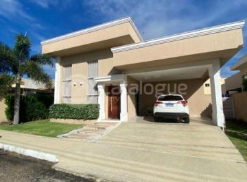 Casa · 208m² · 3 Quartos · 4 Vagas · Linda casa localizada no Condominio Green Club 3
