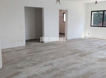 Apartamento · 226m² · 3 Quartos · 3 Vagas · APARTAMENTO AMPLO E BEM LOCALIZADO EM MOEMA