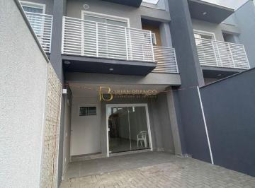 Casa · 110m² · 2 Quartos · 2 Vagas · Sobrado à venda no bairro Itacolomi - Balneário Piçarras/SC