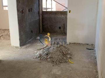 Apartamento · 46m² · 2 Quartos · 1 Vaga - LAR EM FOCO IMÓVEIS · 935B. APARTAMENTO PILOTIS ELEVADOR PREDIO ÚNICO B. PETRÓPOLIS