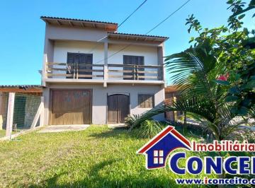 Casa de 2 quartos, Imbé · XC417 - Excelente sobrado a 90 metros do Mar em Santa Terezinha